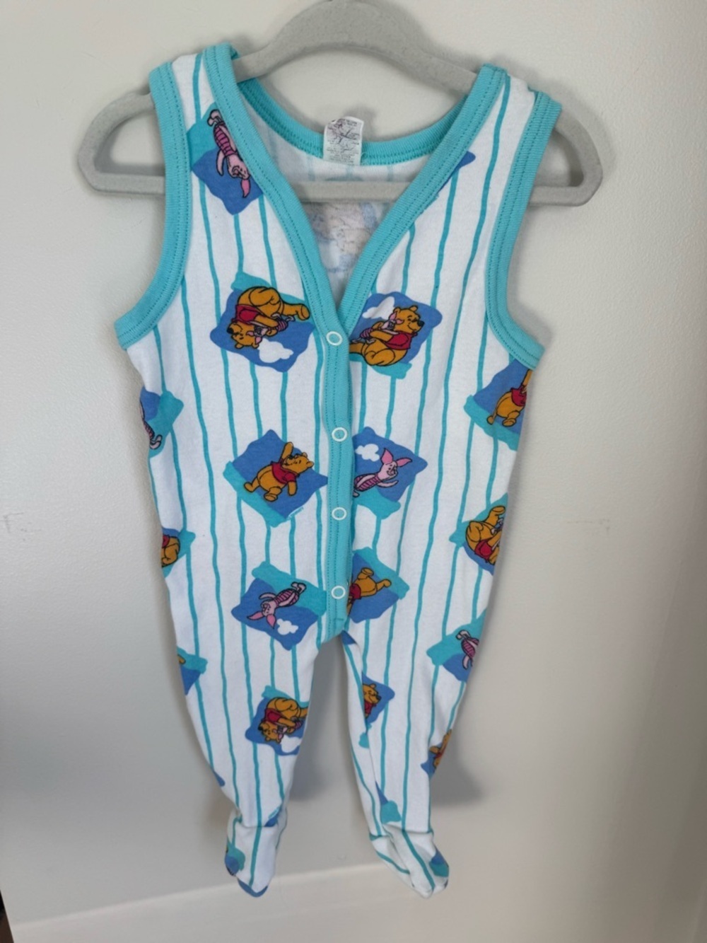 Pooh Vintage Winnie The Pooh Footie Romper Size Small (0-3M)